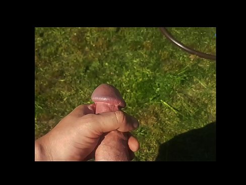 ❤️ Hot hottie gets her pink pussy fucked and cums with a squirt in a summer garden Fuck video ma haw.teatroporno.ru ️❤